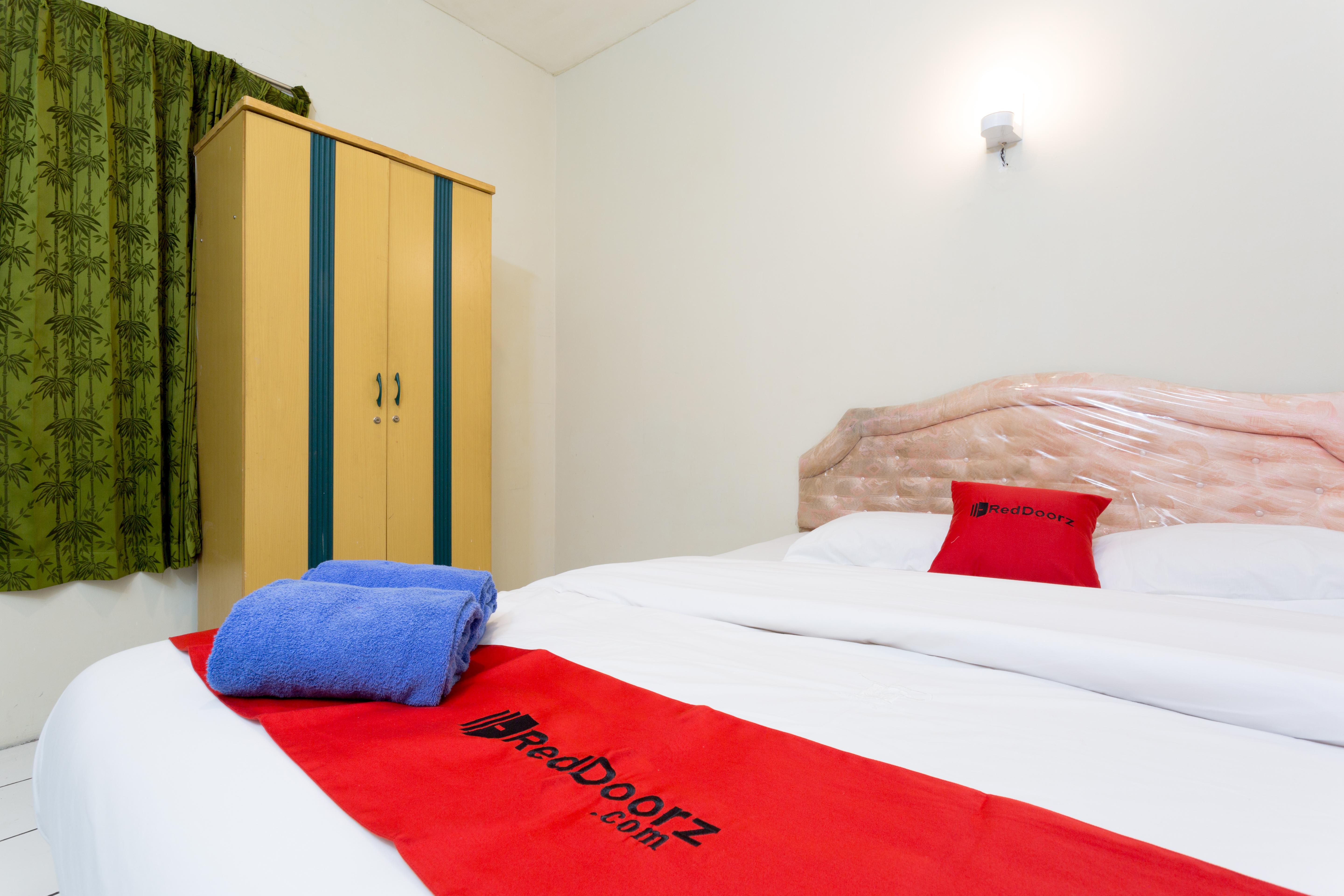 Reddoorz @ Supratman Street Hotel Bandung Ngoại thất bức ảnh