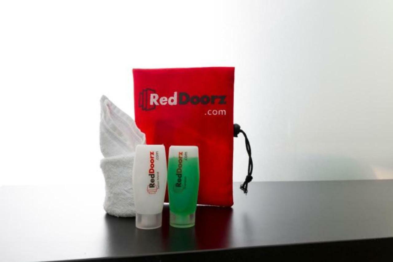 Reddoorz @ Supratman Street Hotel Bandung Ngoại thất bức ảnh